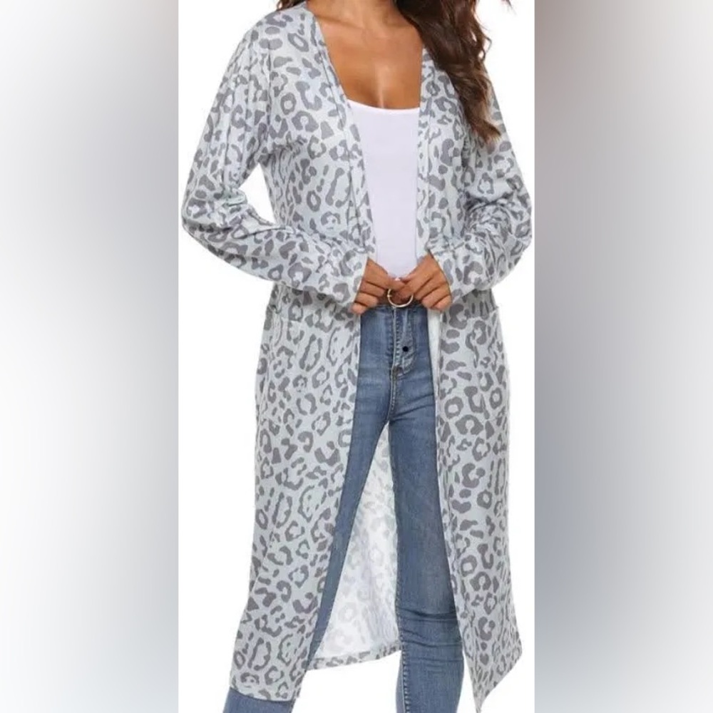 Kaisley Gray Leopard Duster long sleeve Cardigan Women’s Small